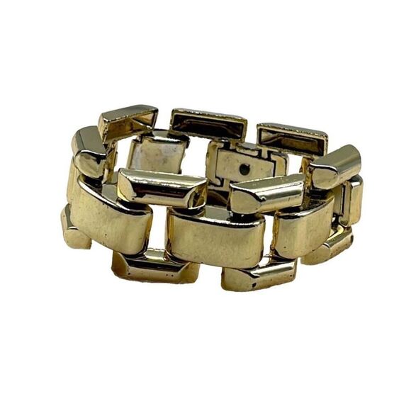 Big bold gold colored link chain bracelet. - Picture 1 of 9